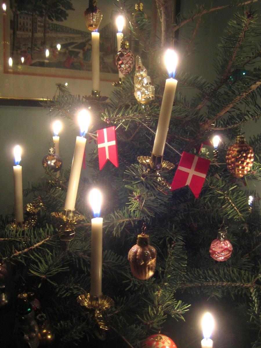 Photo christmas tree with candles