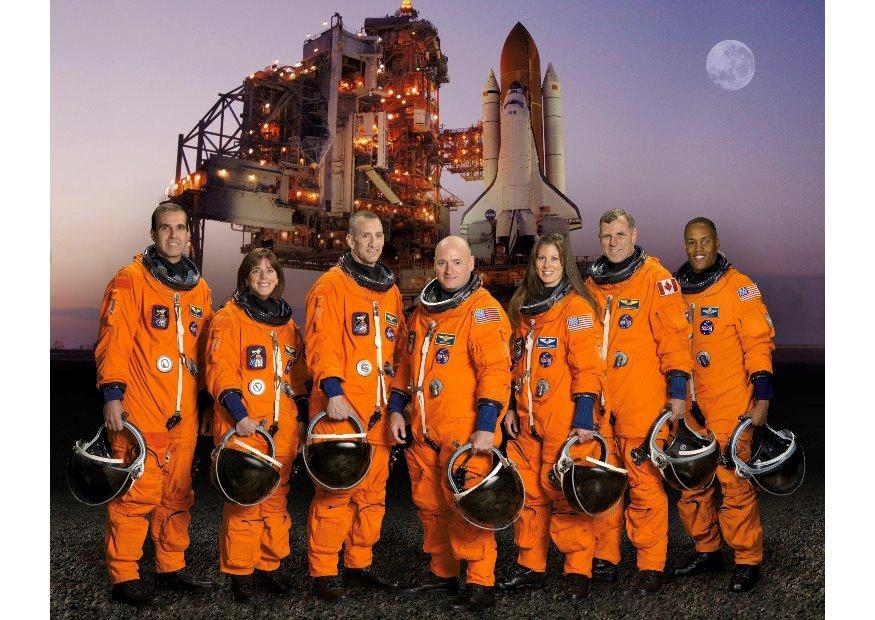 Photo crew of the space shuttle