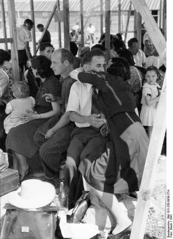 Photo france - beaune-la-rolande - prisoners in camp