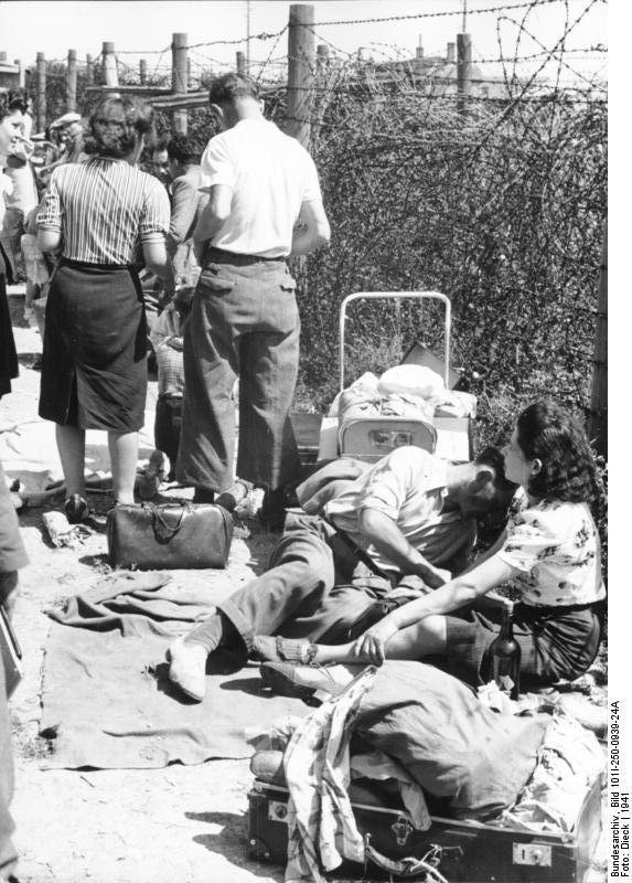 Photo france - prisoners in camp