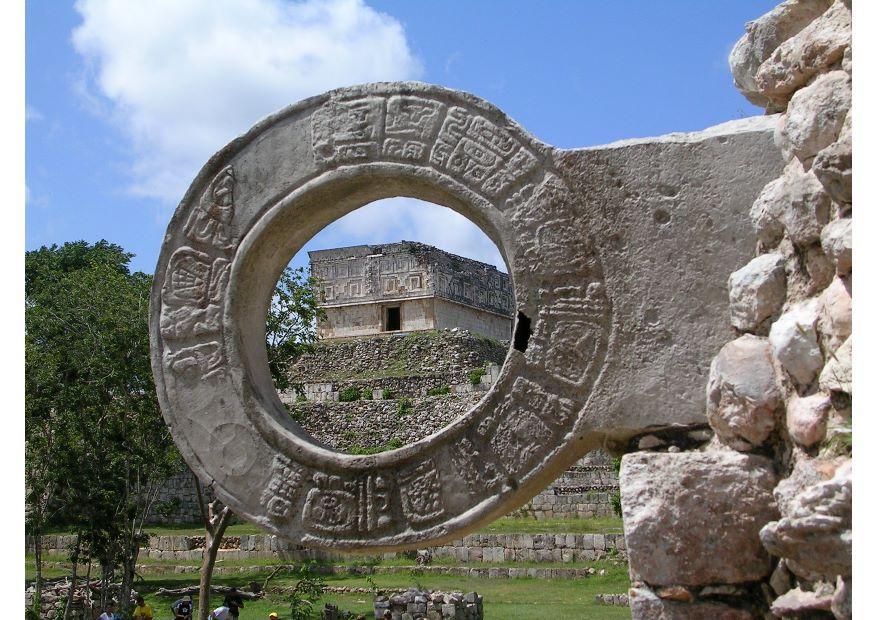 Photo mayan ball game field