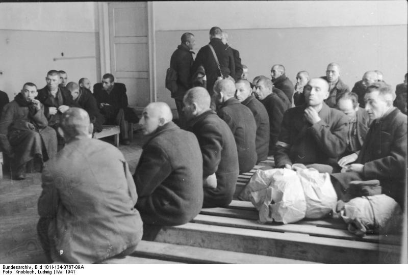 Photo poland - ghetto warsaw - men are waiting