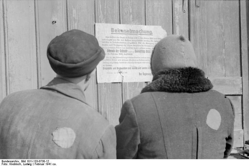 Photo poland - ziechnau - jews in front of a notice