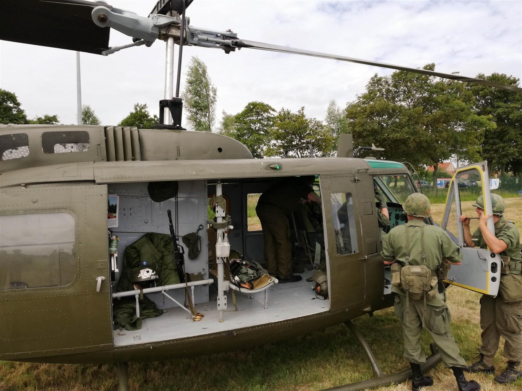 Photo reenactment vietnam war