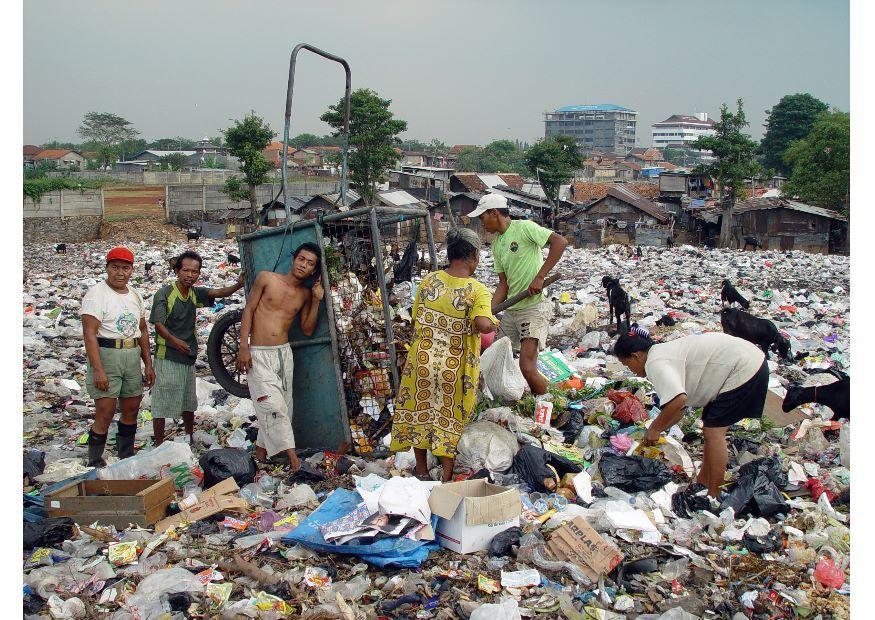 Photo slums in jakarta