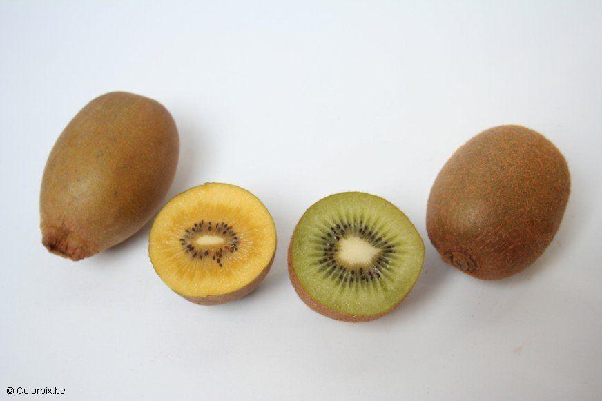 Photo yellow and green kiwi