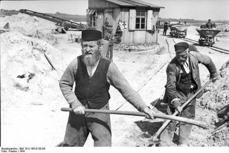 Photo yugoslavia - jews under forced labor